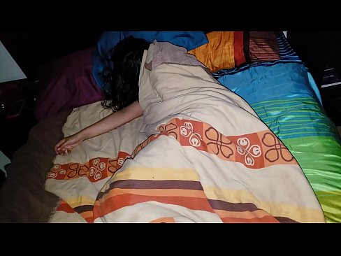 ❤️ Anak tiri memarahi ibu tirinya yang masih muda saat dia tidur. ☑ Porno di id.xxxhdporn.ru ️
